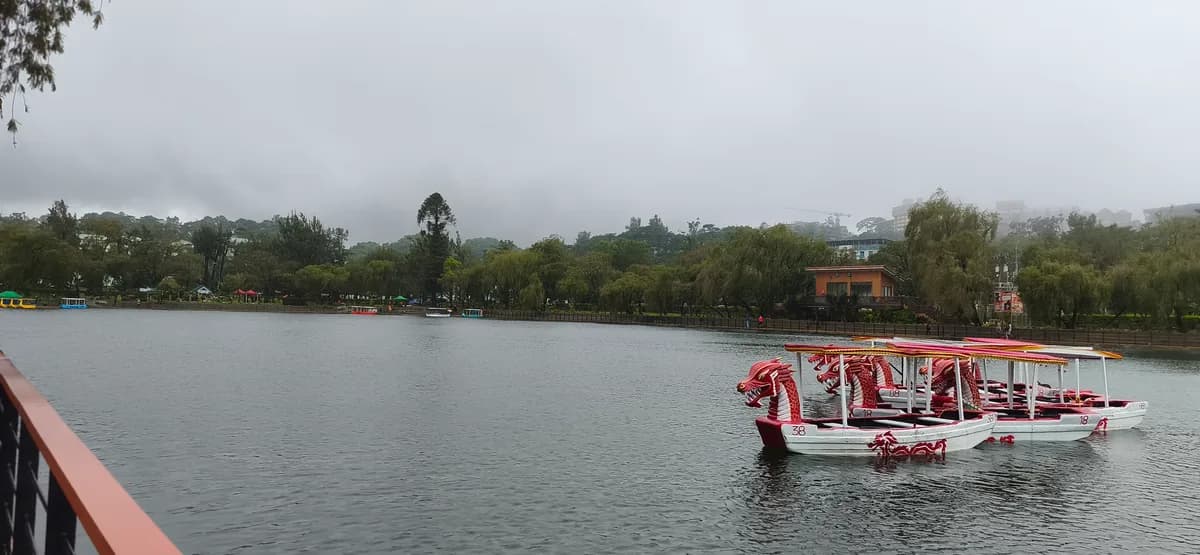 The Morning Walk: 10 Minutes, Three Landmarks